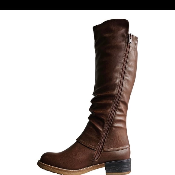 Size 42, BNWT, Maybelle. Brown boot - Picture 3 of 5